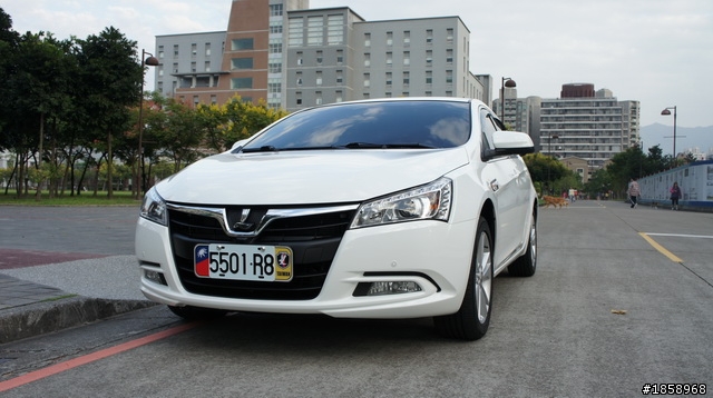 [開箱] 未來.全面解析LUXGEN 5 Sedan開箱報告1