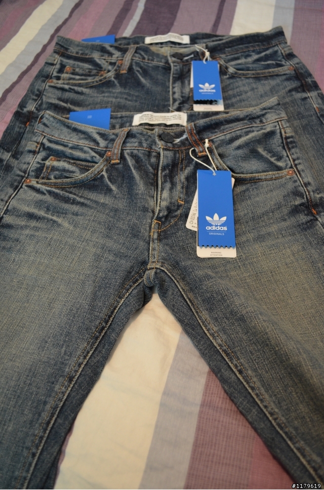 [分享][更新實穿]情人也要一起Jeans by adidas originals.