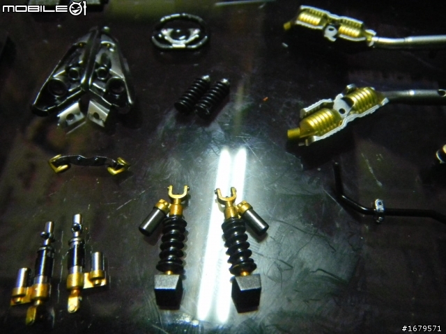 [1/24車模改裝分享] 雙神會戰 東洋神劍(LFA)vs東瀛戰神(GTR) 製作第2篇