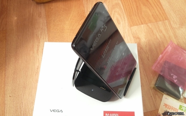 4 核 5.3寸IPS屏 泛泰A850L VEGA R3 開箱圖（重發）