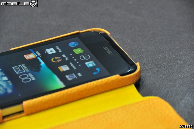 ２０１２－１０－２７更新！！！異種皮套移植！！ PadFone2衣服長期分享