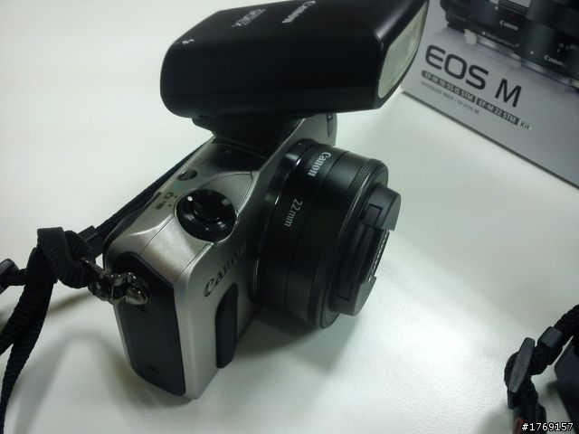 EOSM  VS NEX5N  (身材大比拼) 另附上不專業實拍照
