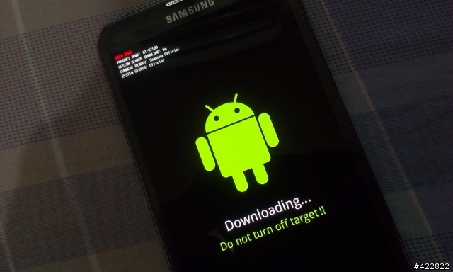 由專人預購的NOTE2鈦灰色