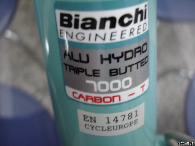 請問bianchi 車上貼紙 hand made in italy 可信度 附圖