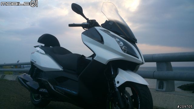 nikita 300 開箱文兼車城土地公廟試駕-第一次發開箱文- 圖多