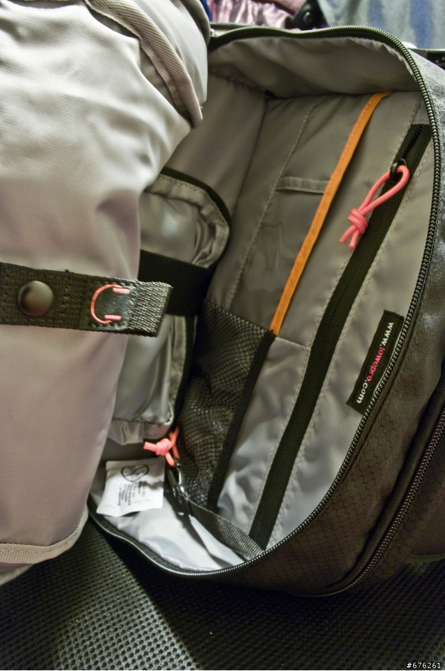 [開箱]LOWEPRO DSLR Video Pack 250 AW 不專業開箱