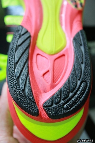 adidas adizero TAKUMI ren 競賽鞋款 試穿心得