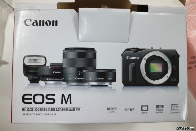 EOSM  VS NEX5N  (身材大比拼) 另附上不專業實拍照