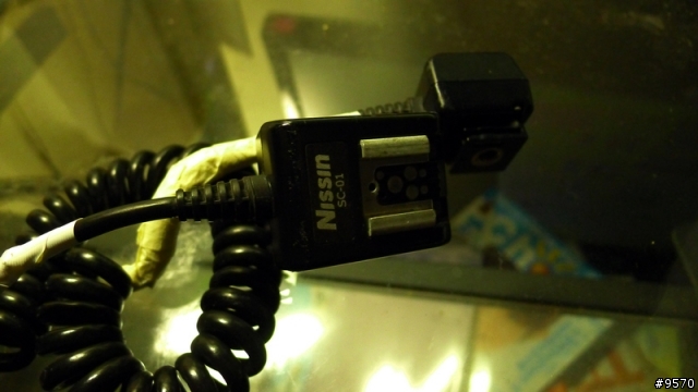 nissin 的萬用閃燈線…sc-01裂了？！