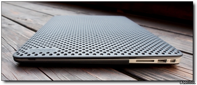 [分享] 專屬於Macbook Air 13"的真皮保護套- Uniq The Tux