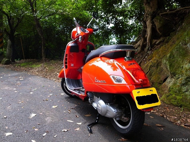 等了很久的vespa GTS300 終於到了