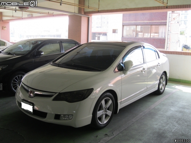 CIVIC 8  去染了一頭黑髮       車頂 carbon貼 2013.03.10更新戶外照