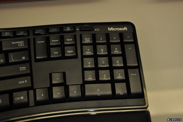 「體驗」微軟windows8觸控滑鼠全新進化&鍵盤