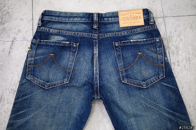 【西西分享】CCDA西西大穿「JEANSDA金斯大」牛仔褲