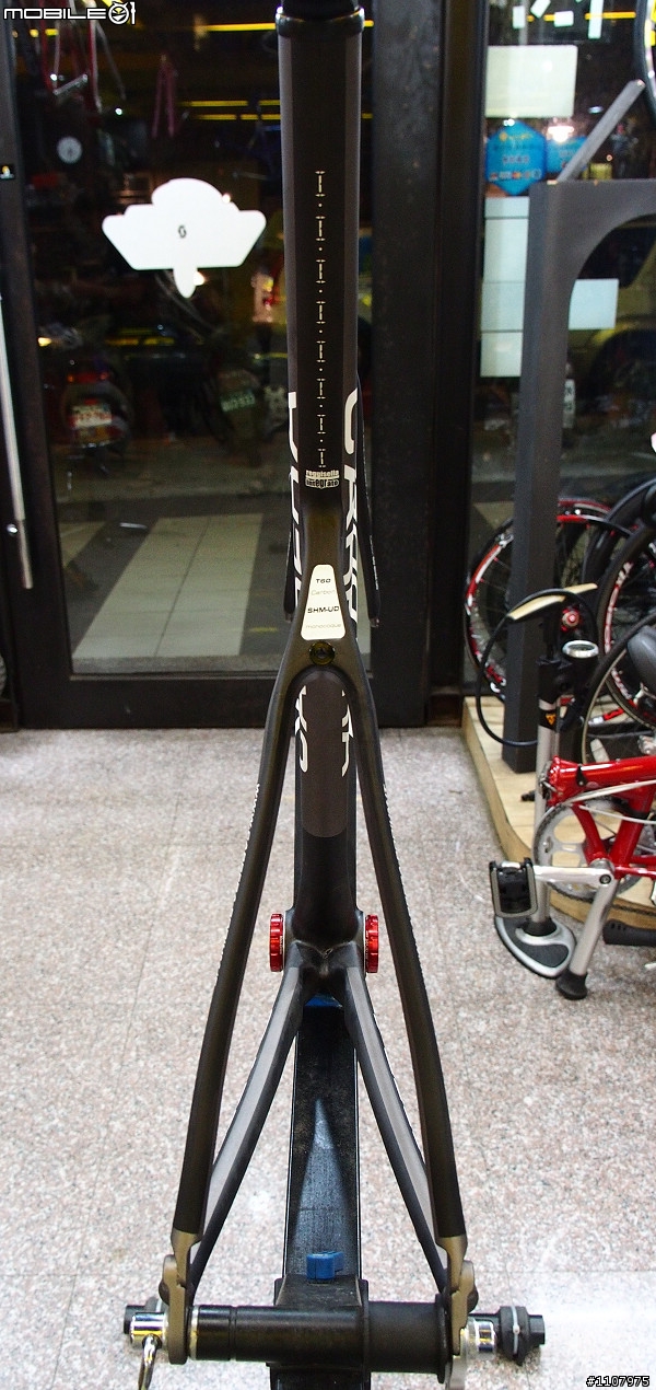 [組裝分享] 2012 Carrera Veleno ISP Road Bike……消鈦黑鷹的展翅翱翔記