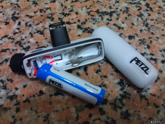 智慧型頭燈 NAO簡單開箱.及詢問電池購買問題