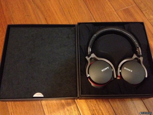 [開箱]無敵配色！紅、黑、鐵灰！ SONY MDR-1R