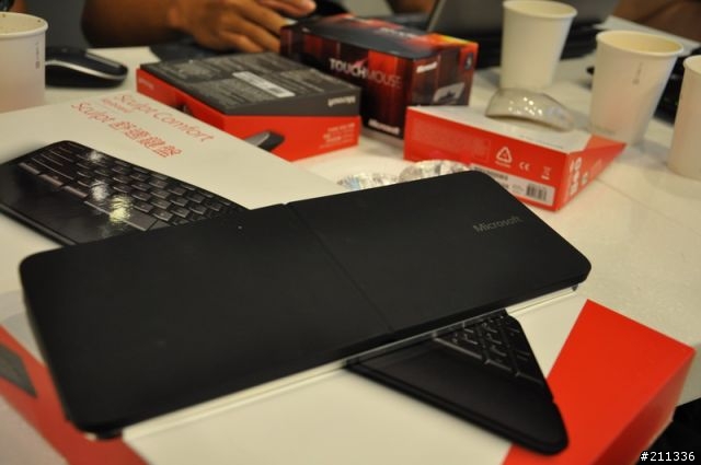 「體驗」微軟windows8觸控滑鼠全新進化&鍵盤