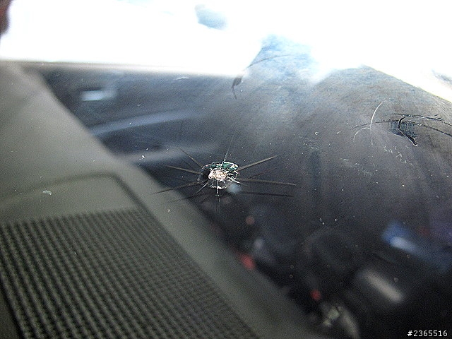 自行DIY修補汽車玻璃初體驗