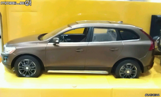 2013 VOLVO V60 T5 R-DESIGN 裸奔開箱(極地白)