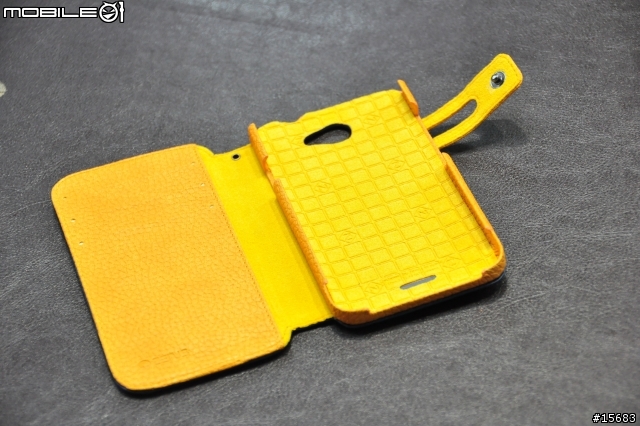 [[分享]]HTC ONEX+  の 秋冬新衣入手(1028新增Q&A)