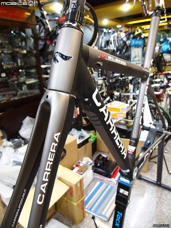 [組裝分享] 2012 Carrera Veleno ISP Road Bike……消鈦黑鷹的展翅翱翔記