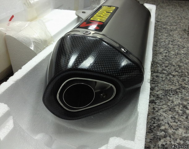 簡單開箱 ~ 沒車裝的AKRAPOVIC BMW C650 GT 排氣管