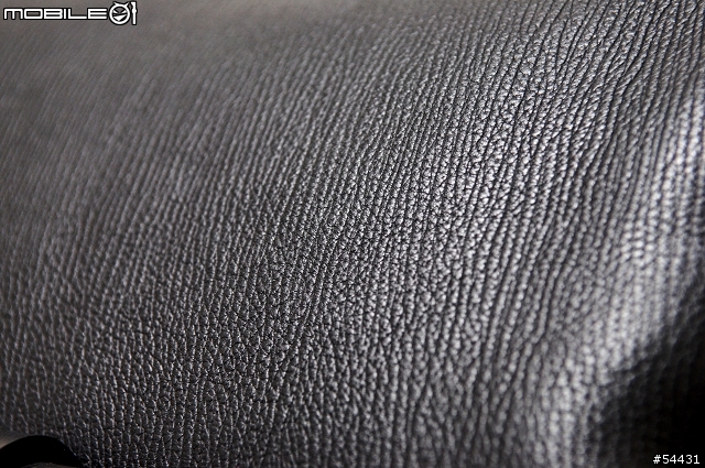 [開箱]Salvatore Ferragamo 肩背男包