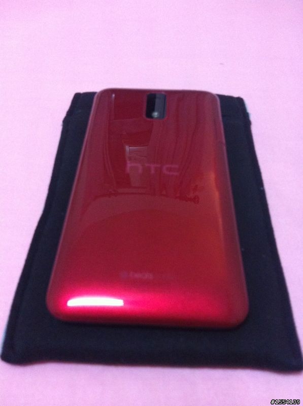 大家可以分享一下自己的HTC J用什麼保護嗎？或完全裸機