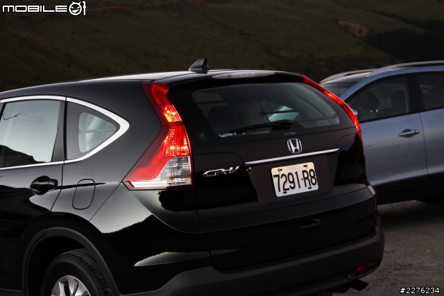國產SUV雙雄斷油對決 Honda CR-V 2.4 vs. Hyundai ix35S(10/24完整更新)