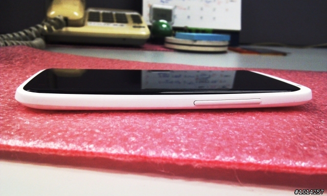 人生第二支智慧型手機_HTC One X+