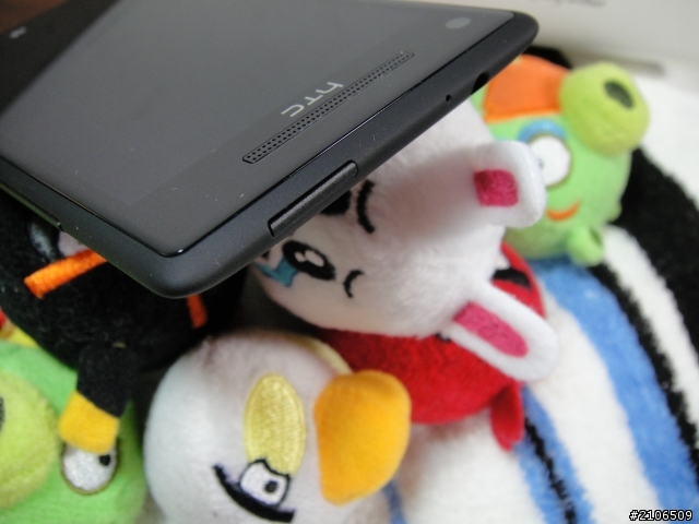 Windows Phone 8X by HTC╳憤怒鳥  [更新:贈品3000mA行動電源開箱]