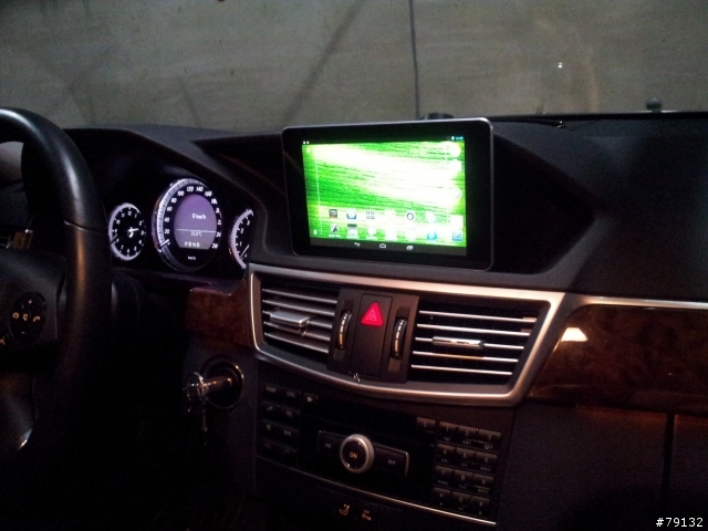 Nexus 7 在車上還不錯用.