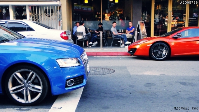 430 spider    還有  MP4-12C   R8 spider   在天母