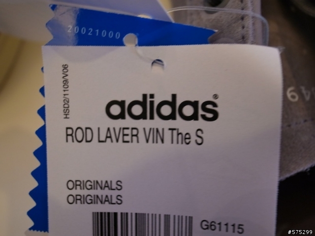 超低調Adidas 球鞋