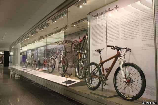 舊金山機場的登山車特展