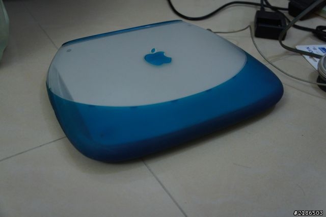 懷念一下以前的I BOOK 和 MAC OS 9.0