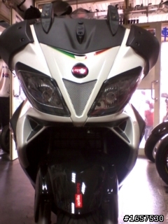 aprilia SR Max 300 我終於等到你囉！！！