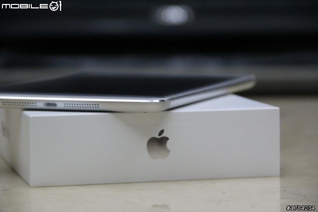 [開箱12/04更新]漂洋過海而來的"iPad Mini"32G wifi white