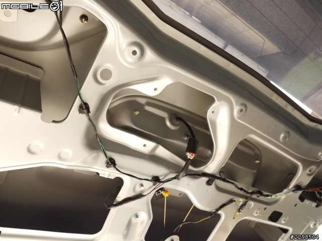 熱騰騰 開箱文  ZINGER2.4  DIY 倒車鏡頭安裝