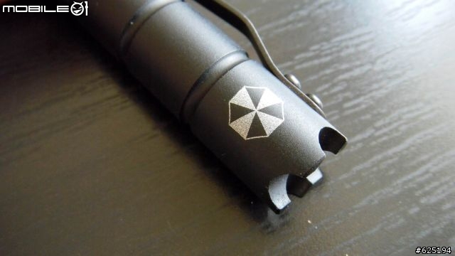 雨傘公司 TYPE-1G / 1B 鋁合金戰術筆 攝影