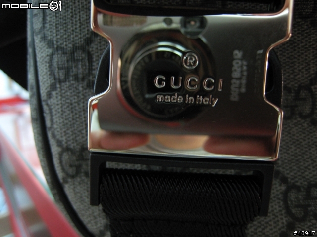 老婆大人 送的 GUCCI  PVC  英倫 郵差包