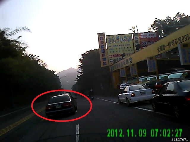 騎白牌遇到沒水準的汽車駕駛