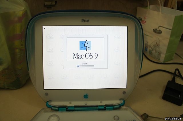 懷念一下以前的I BOOK 和 MAC OS 9.0