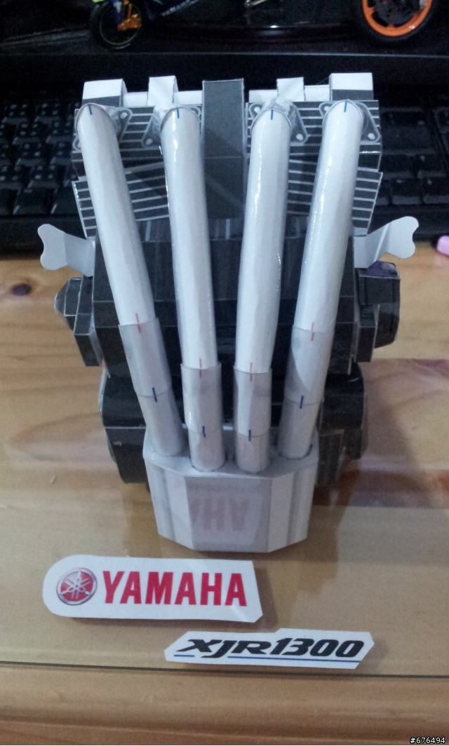 [紙模型製作] YAMAHA XJR1300重機模型製作~