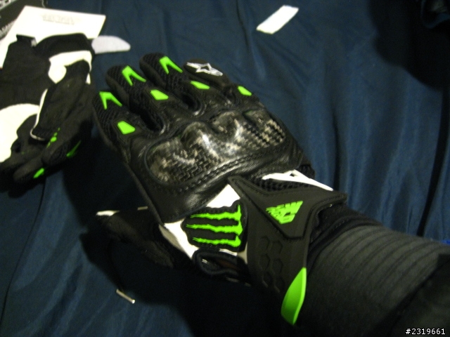 [開箱]Alpinestars M10 Air Carbon Glove 小開箱