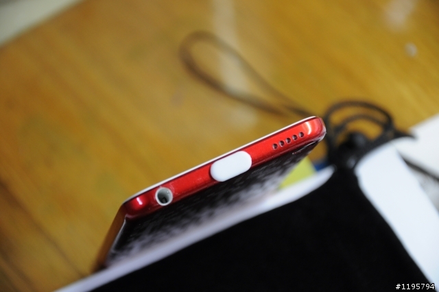 [分享] ipod touch 5 大紅+包膜