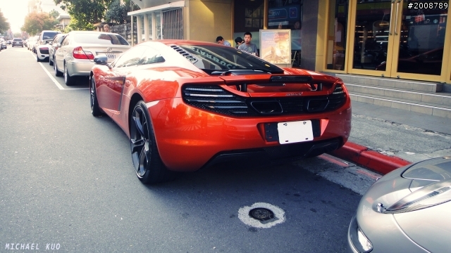430 spider    還有  MP4-12C   R8 spider   在天母