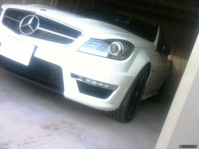 不專業的開箱AMG C63 (第一次開箱)