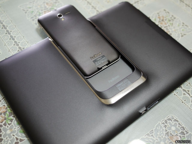 Padfone2與保護袋亂亂照(圖多)